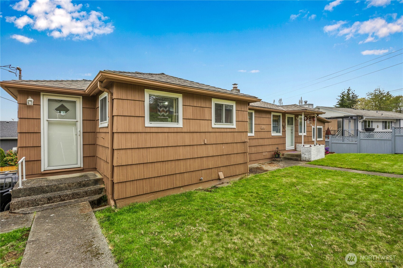 22317 16th Avenue S, Des Moines, WA 98198