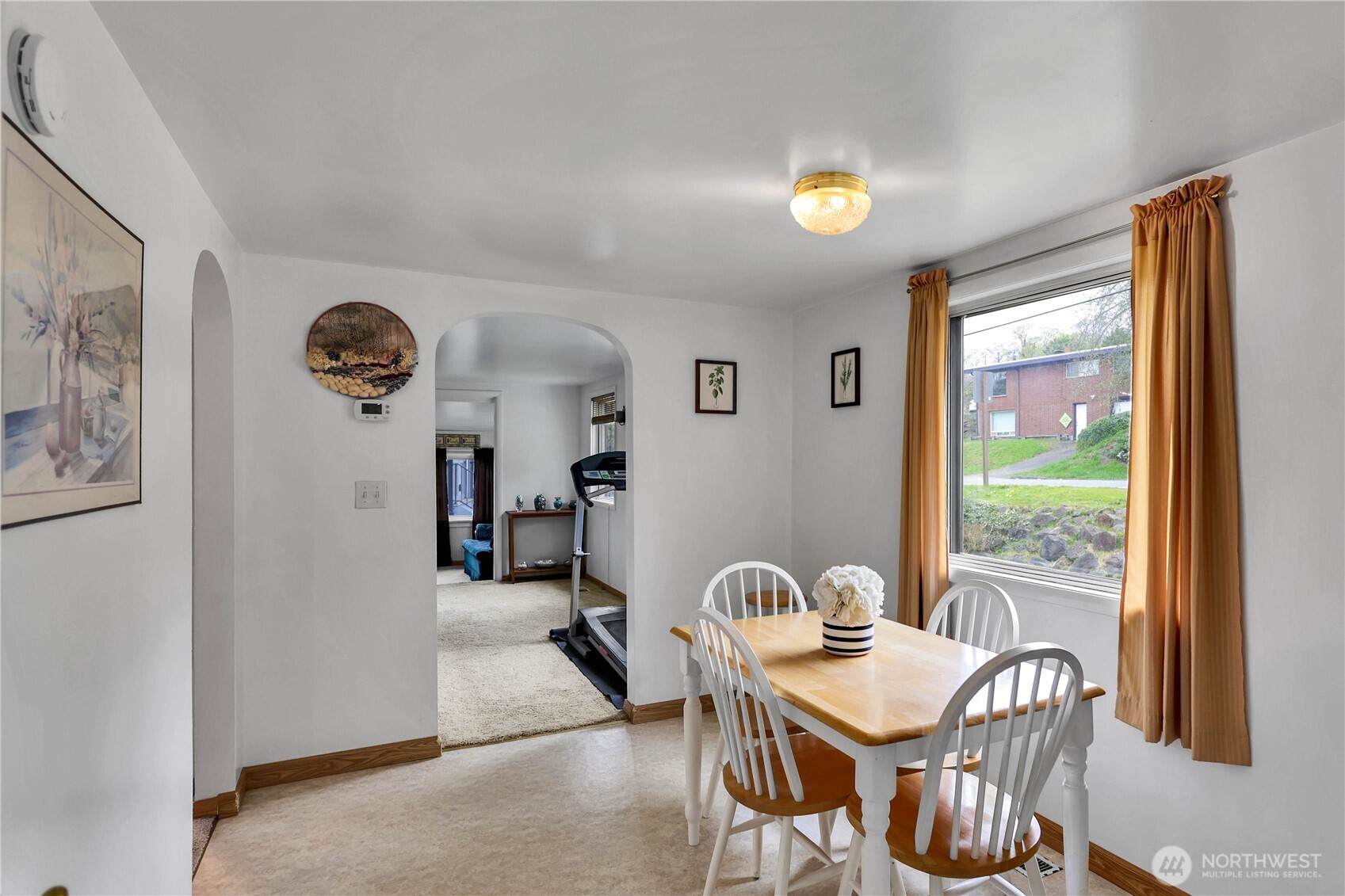 22317 16th Avenue S, Des Moines, WA 98198