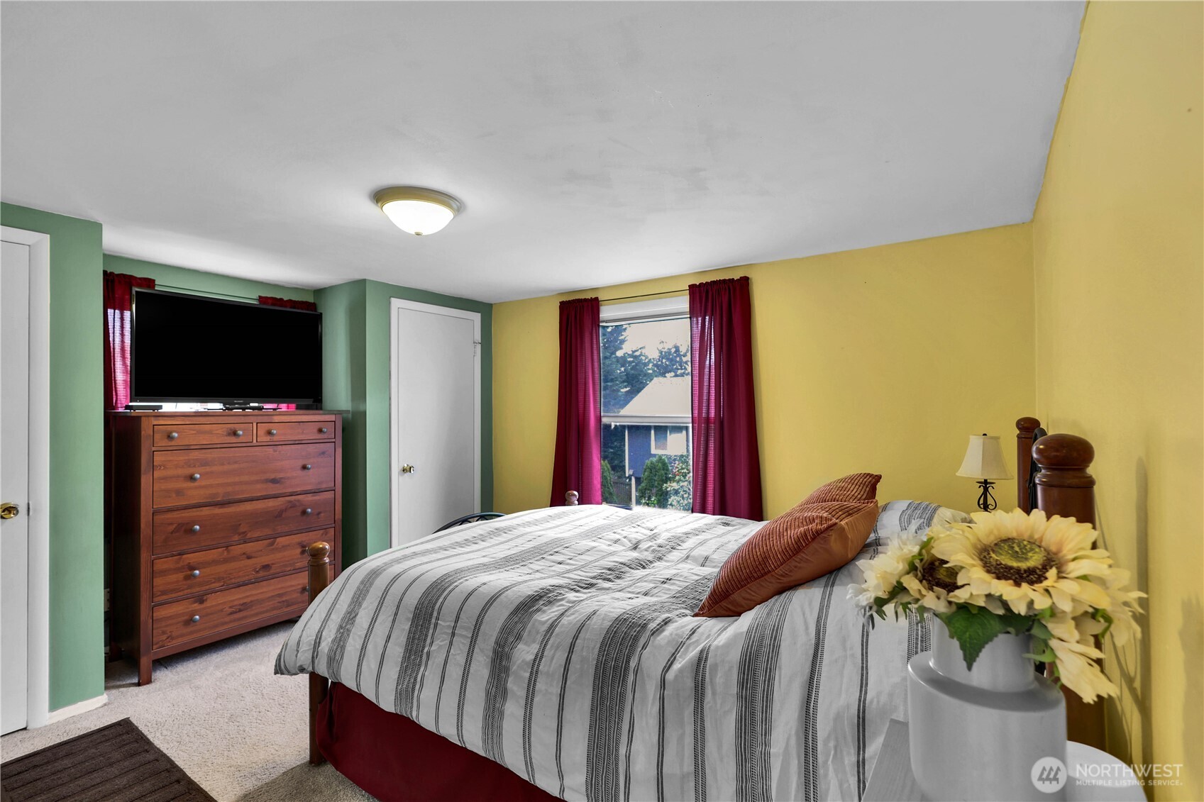 22317 16th Avenue S, Des Moines, WA 98198