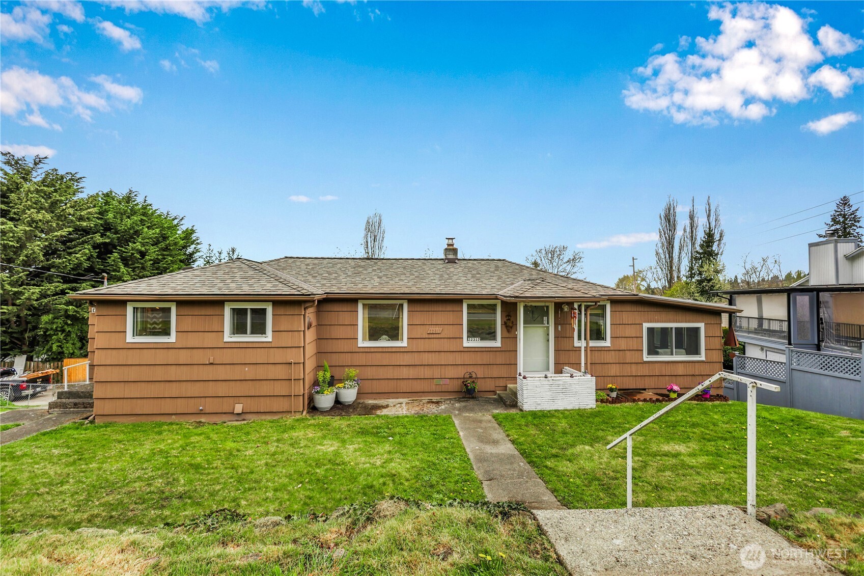 22317 16th Avenue S, Des Moines, WA 98198