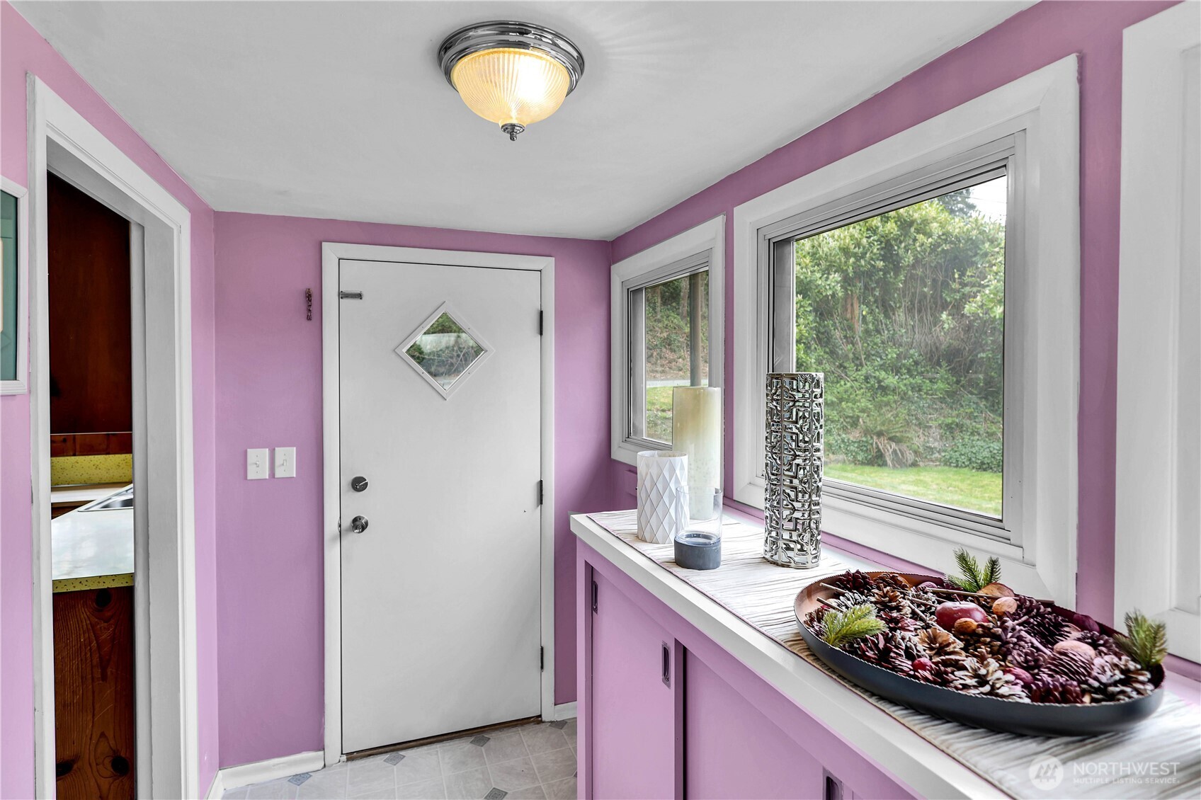 22317 16th Avenue S, Des Moines, WA 98198