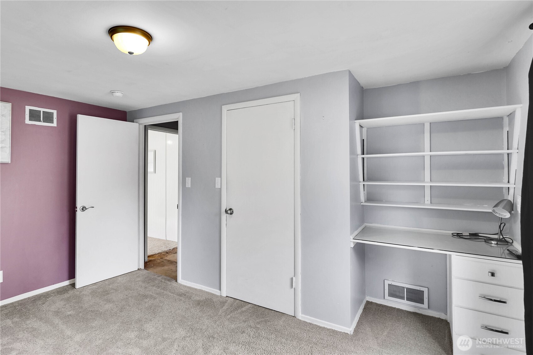 22317 16th Avenue S, Des Moines, WA 98198