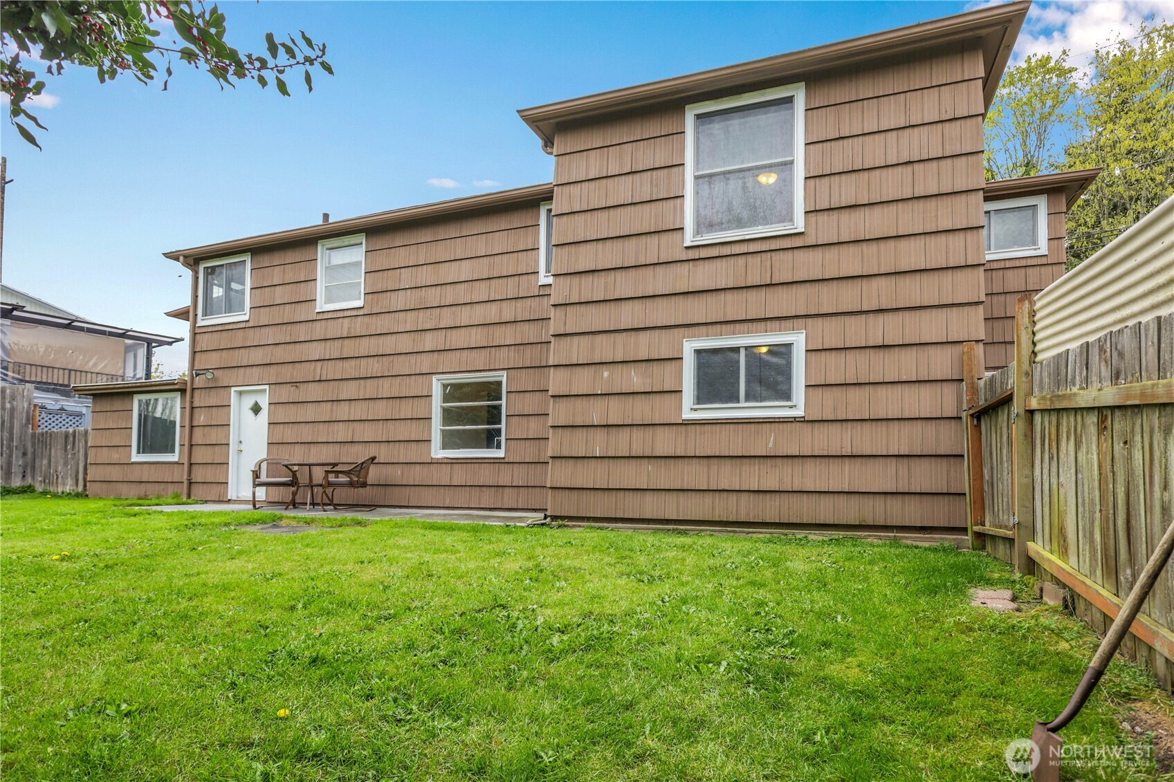 22317 16th Avenue S, Des Moines, WA 98198