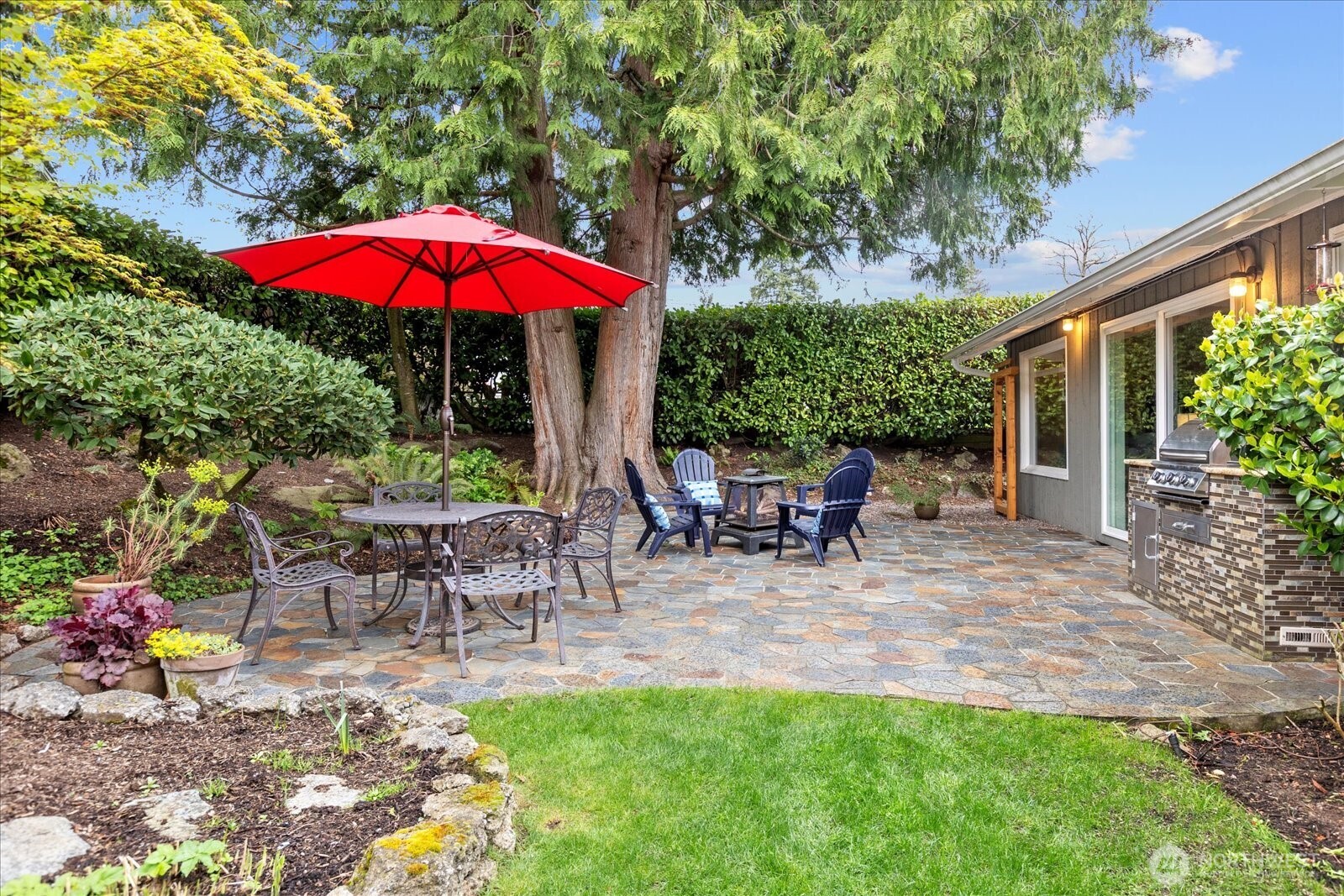 16010 SE 5th Street , Bellevue, WA 98008