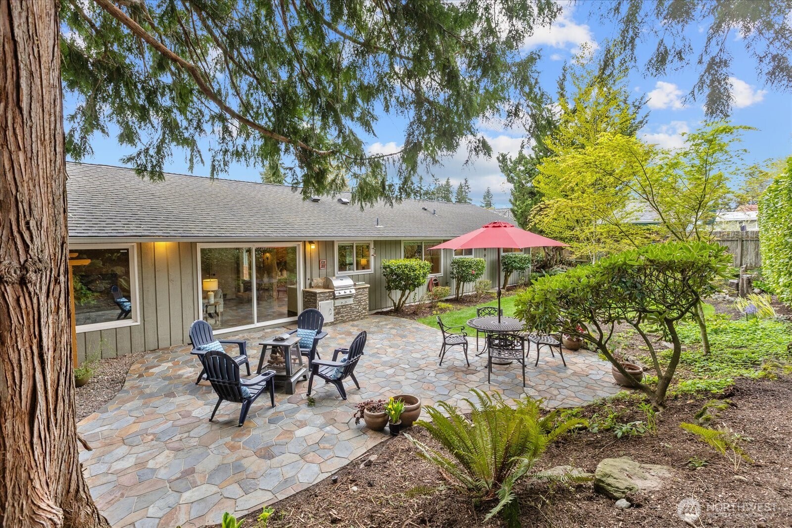16010 SE 5th Street , Bellevue, WA 98008