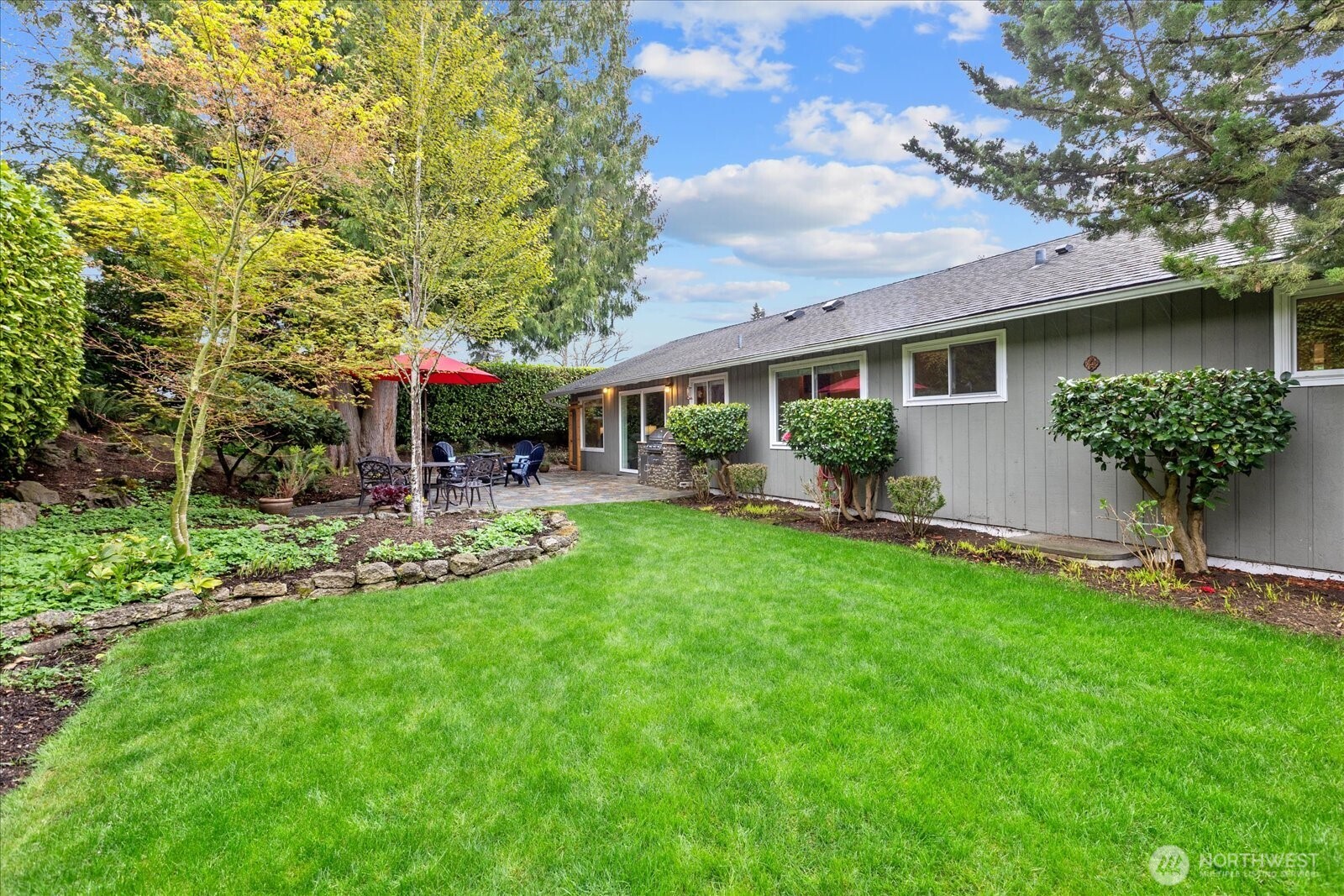16010 SE 5th Street , Bellevue, WA 98008