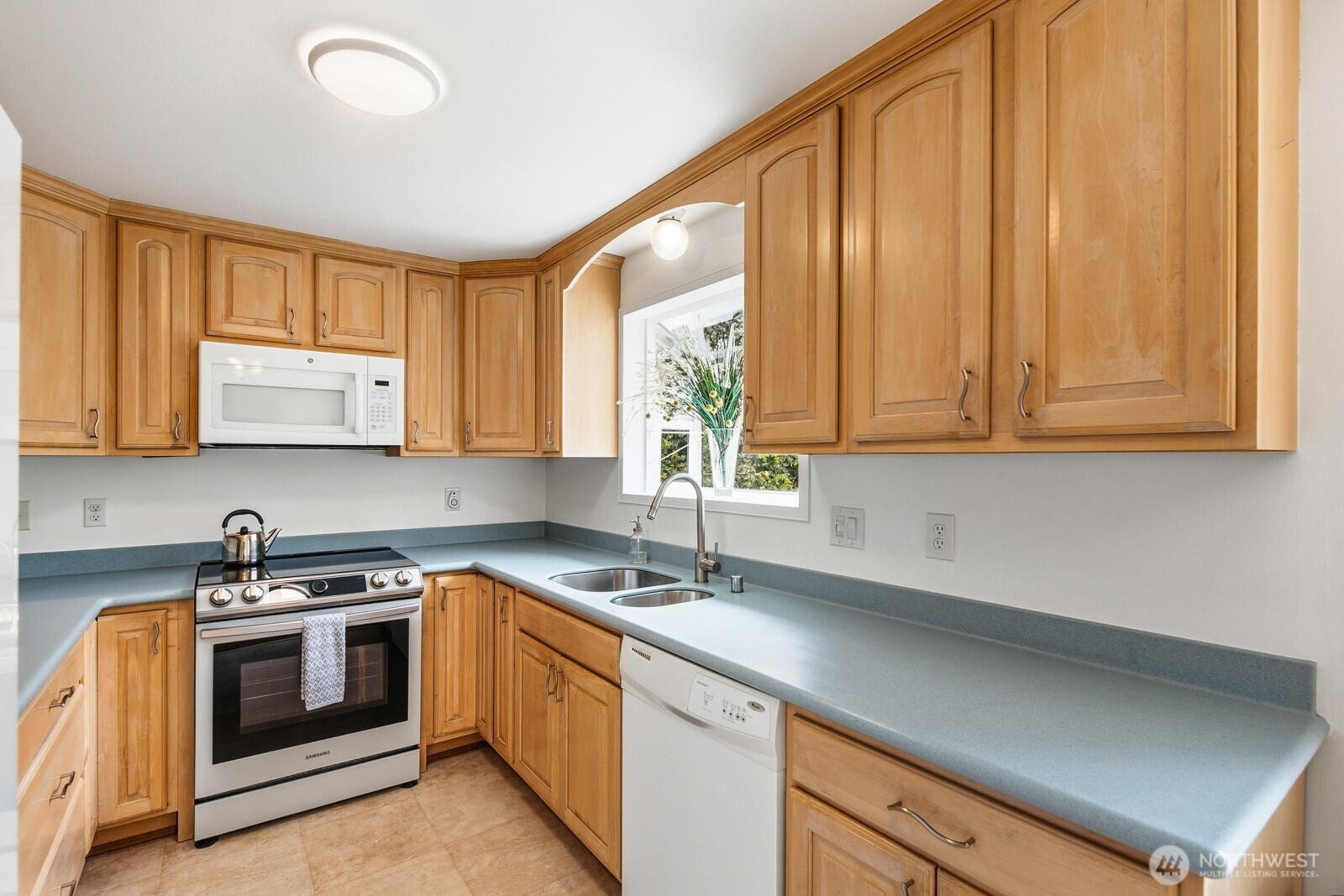 3302 177th Place SW, Lynnwood, WA 98037