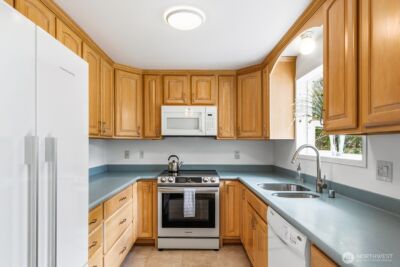 3302 177th Place SW, Lynnwood, WA 98037 - Photo 16