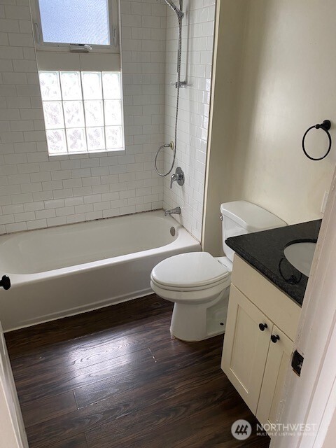 547 S Sullivan Street , Seattle, WA 98108