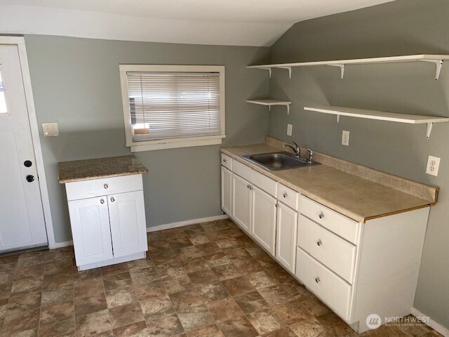 547 S Sullivan Street , Seattle, WA 98108