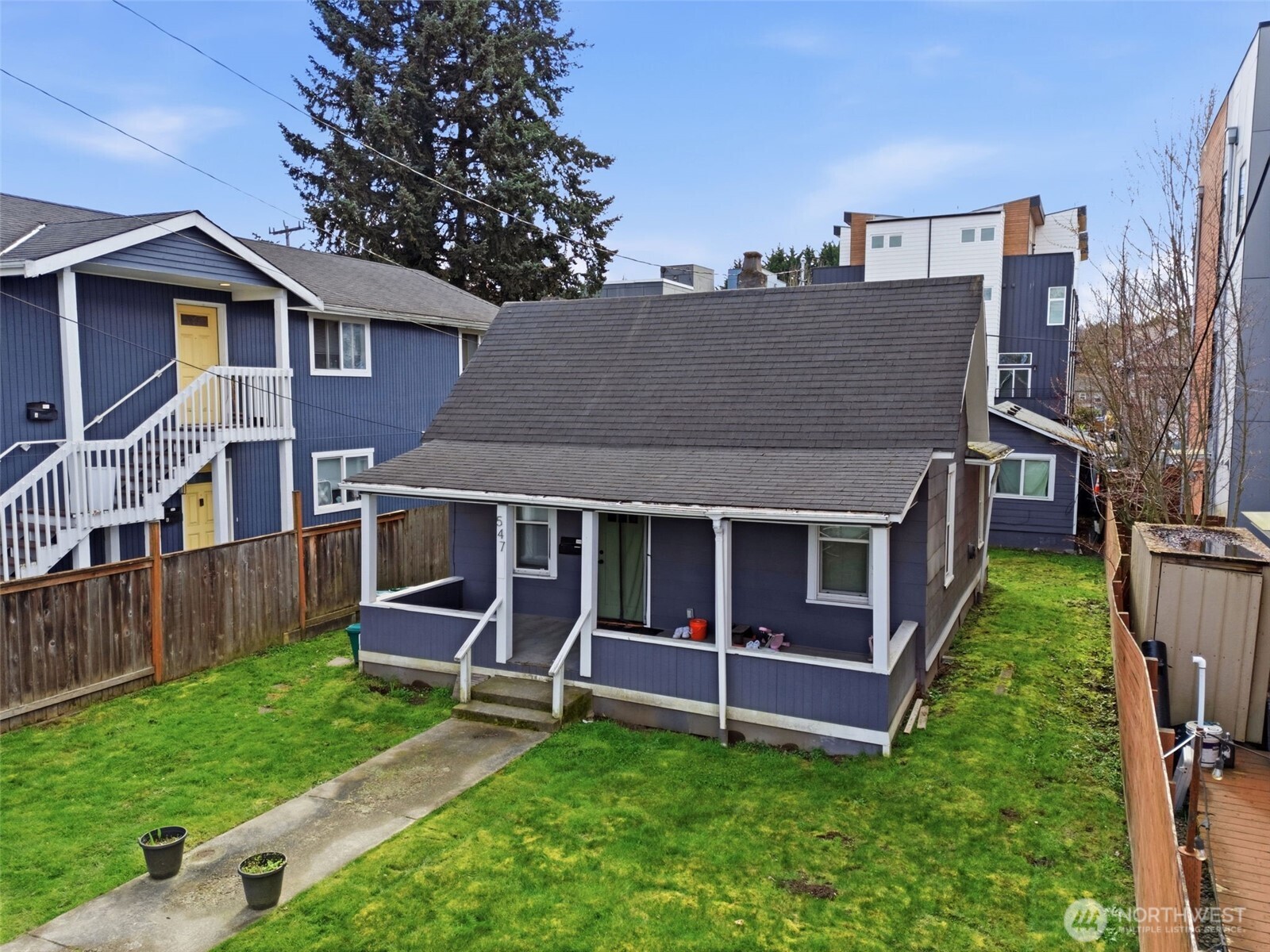 547 S Sullivan Street , Seattle, WA 98108