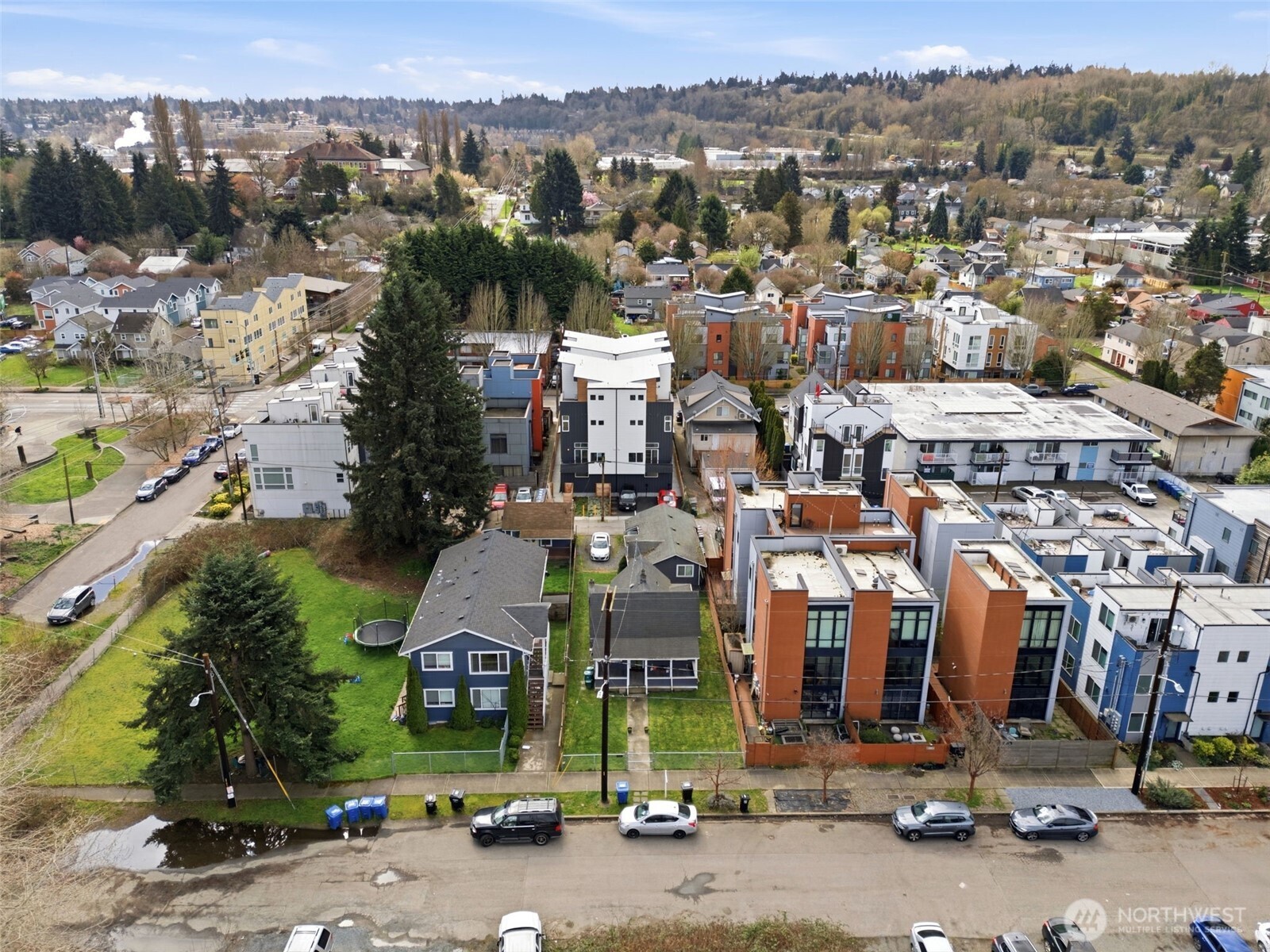 547 S Sullivan Street , Seattle, WA 98108