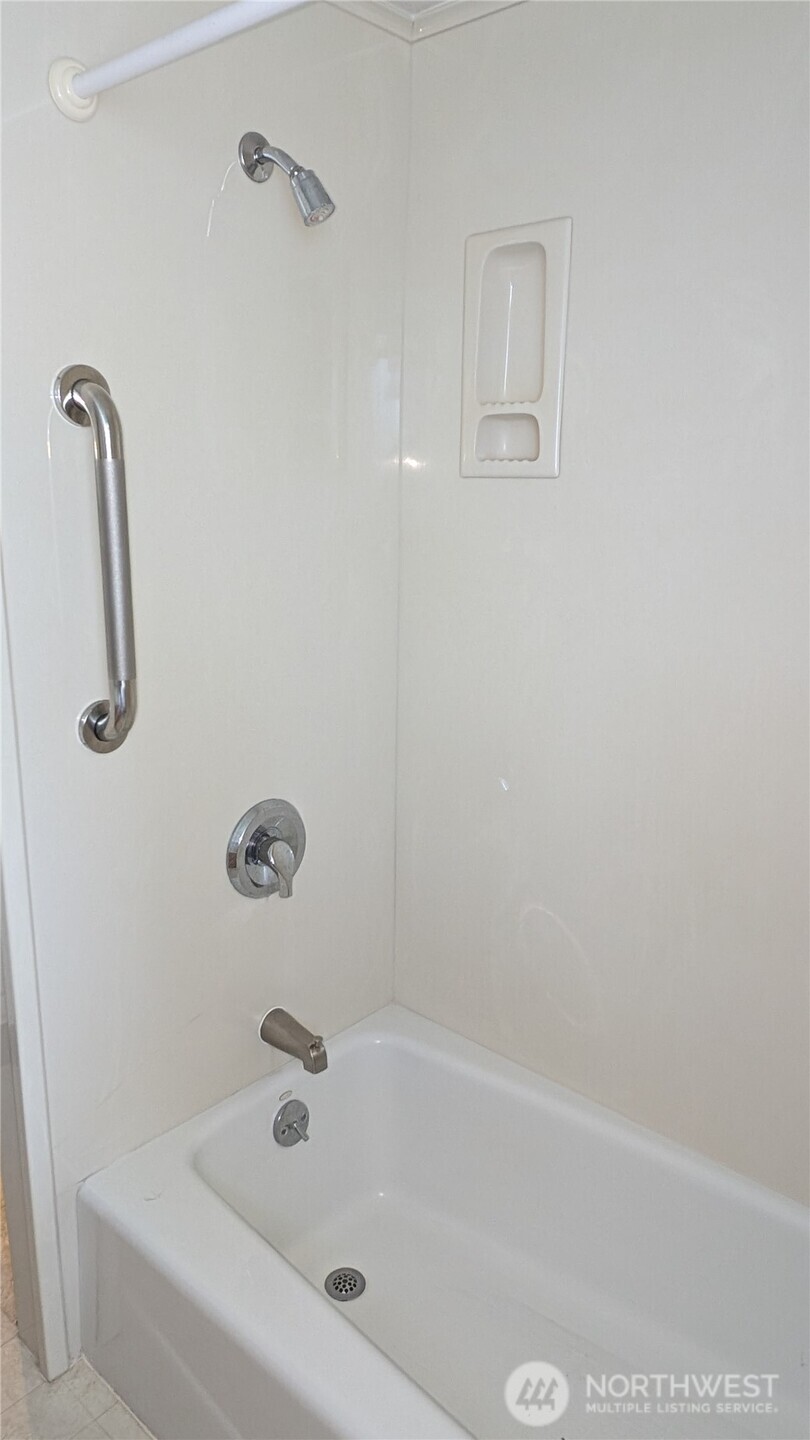 803 13th Street SW, Puyallup, WA 98371