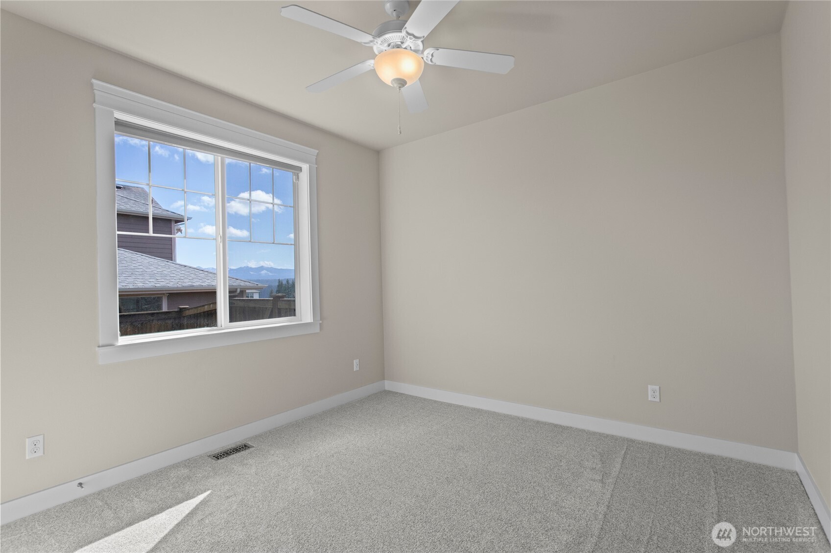 13725 111th Street Ct E, Puyallup, WA 98374