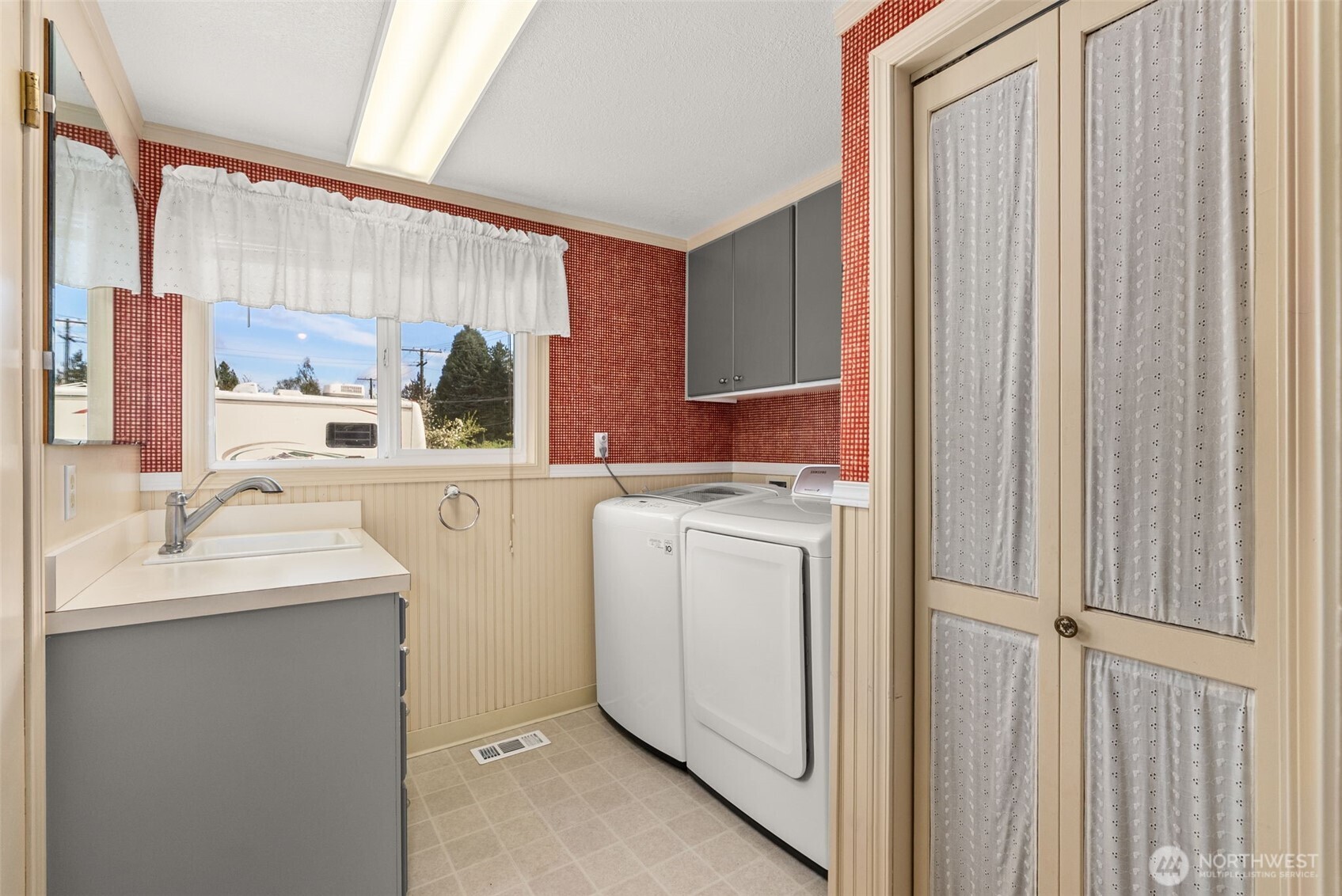 319 E Union Street , Centralia, WA 98531