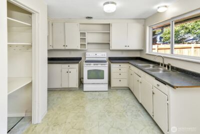1023 115th Street S, Tacoma, WA 98444 - Photo 5