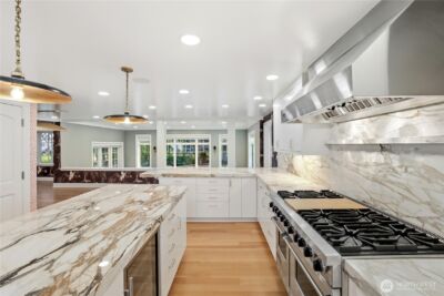 37 Tatoosh Ky , Bellevue, WA 98006 - Photo 11