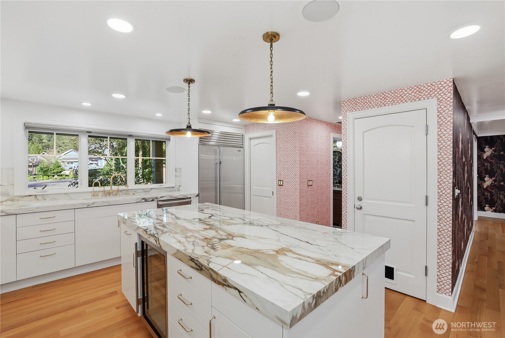 37 Tatoosh Ky , Bellevue, WA 98006