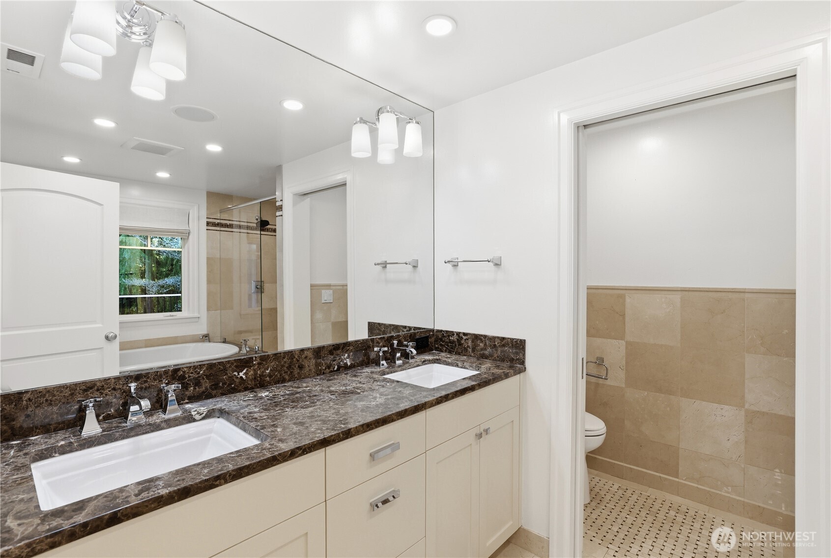 37 Tatoosh Ky , Bellevue, WA 98006