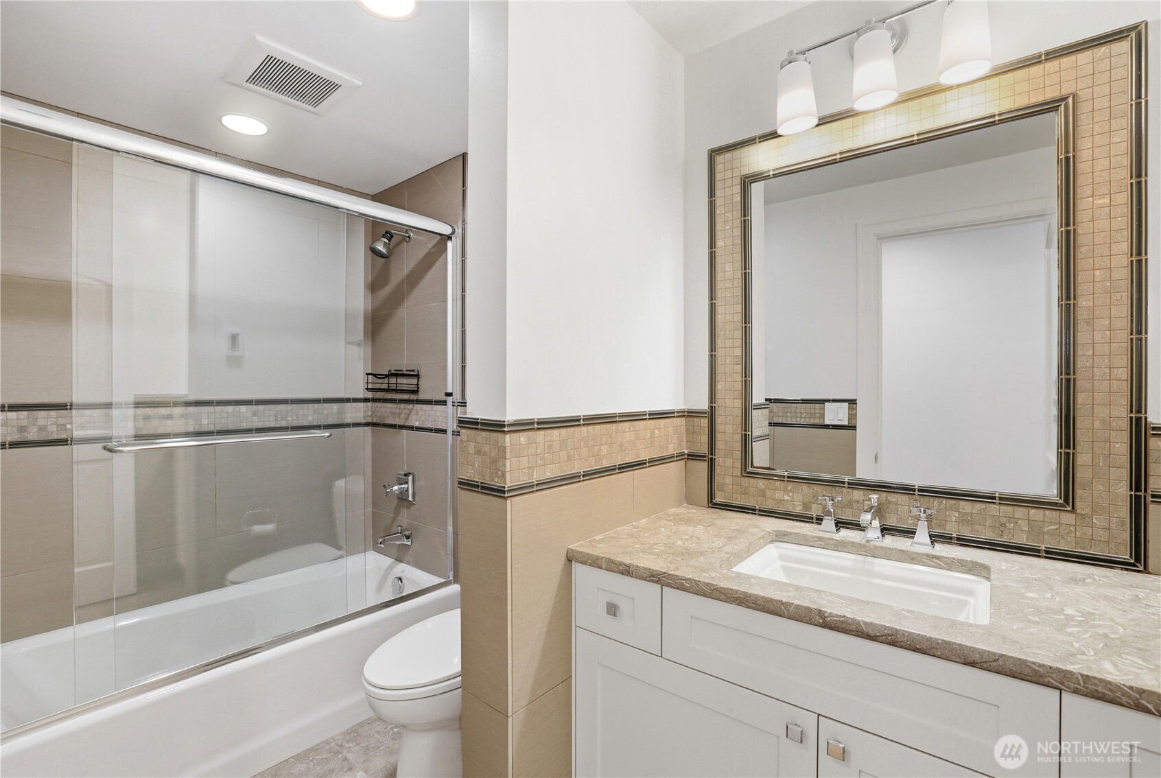 37 Tatoosh Ky , Bellevue, WA 98006