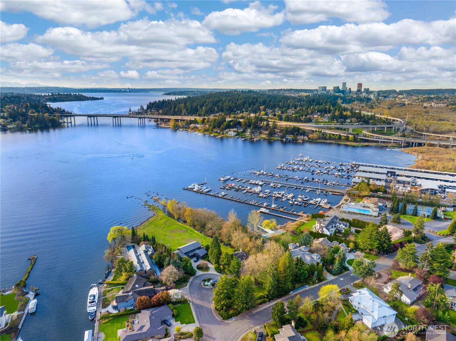 37 Tatoosh Ky , Bellevue, WA 98006