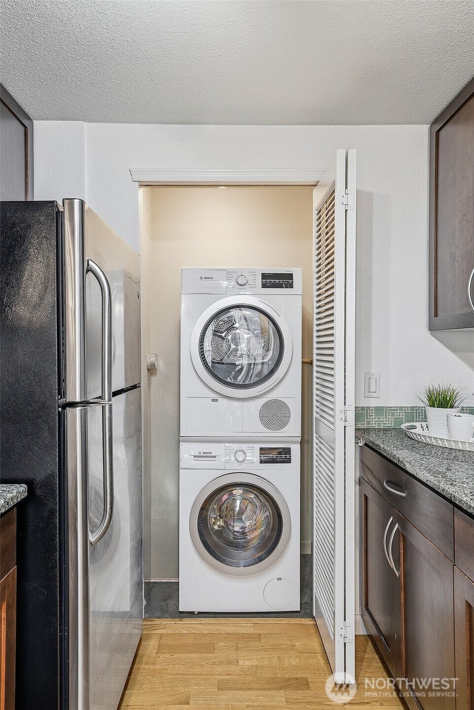 3045 20th Avenue W #409, Seattle, WA 98199