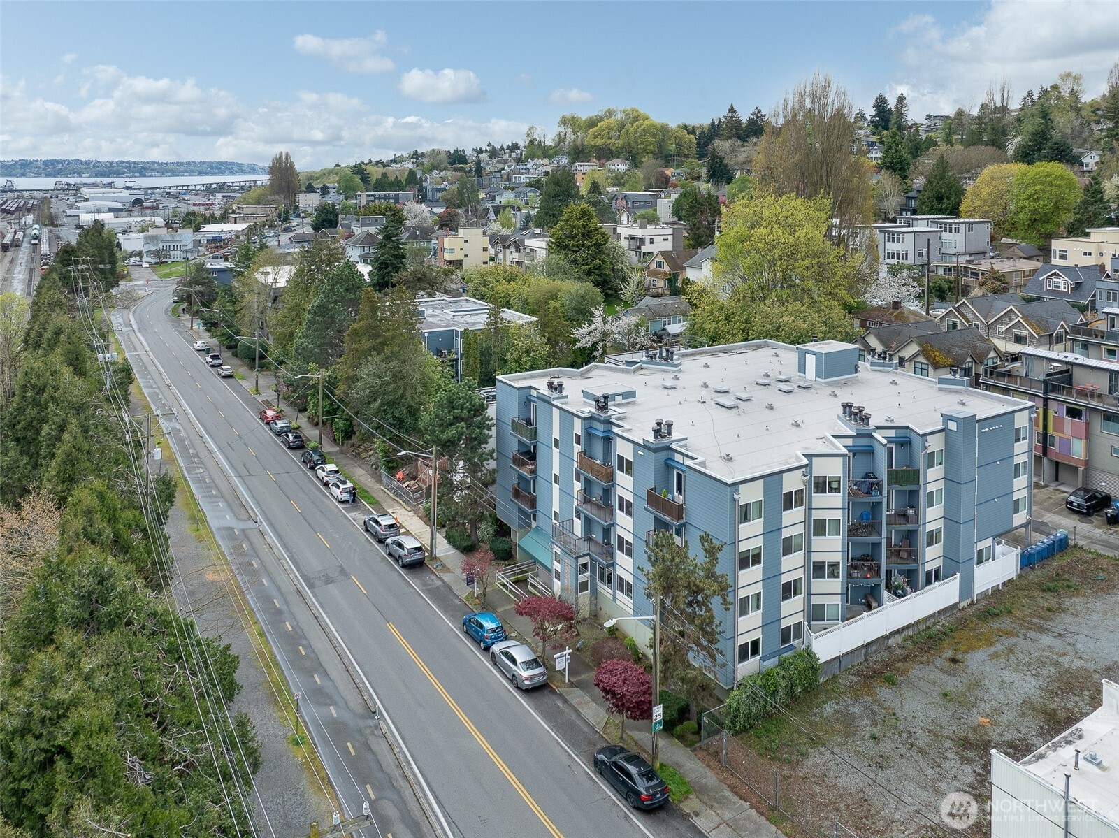 3045 20th Avenue W #409, Seattle, WA 98199