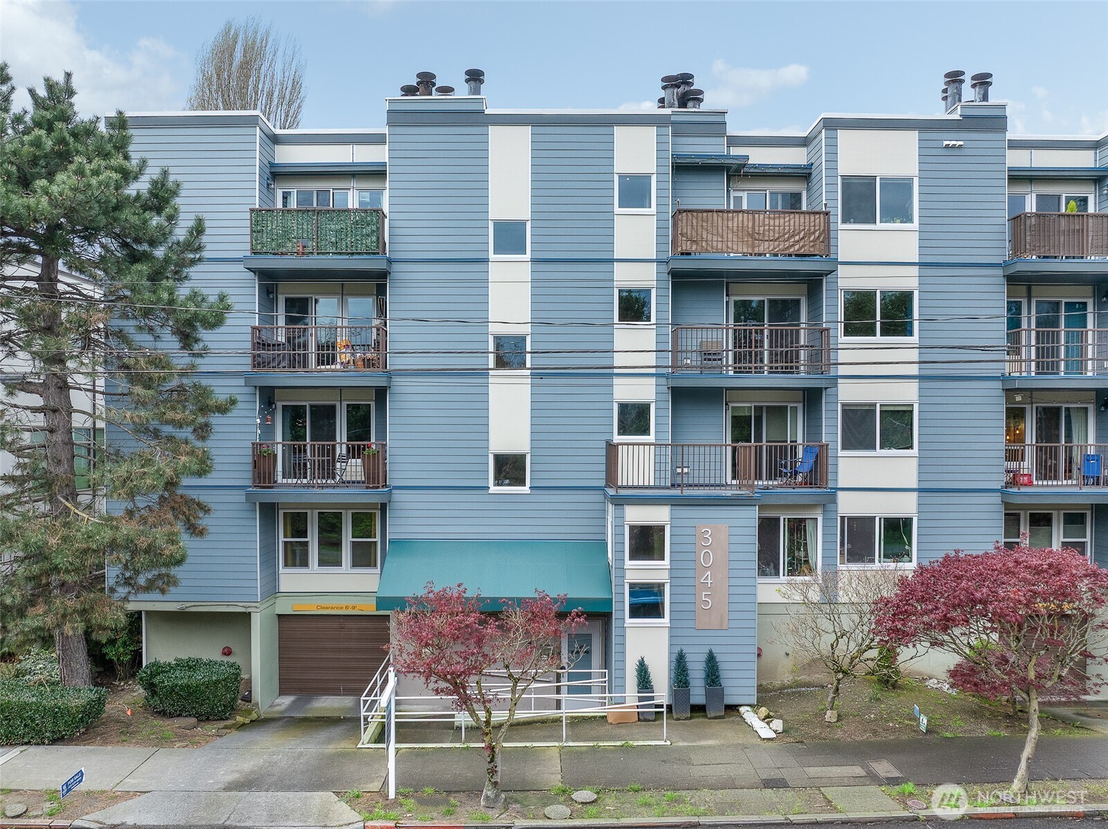 3045 20th Avenue W #409, Seattle, WA 98199