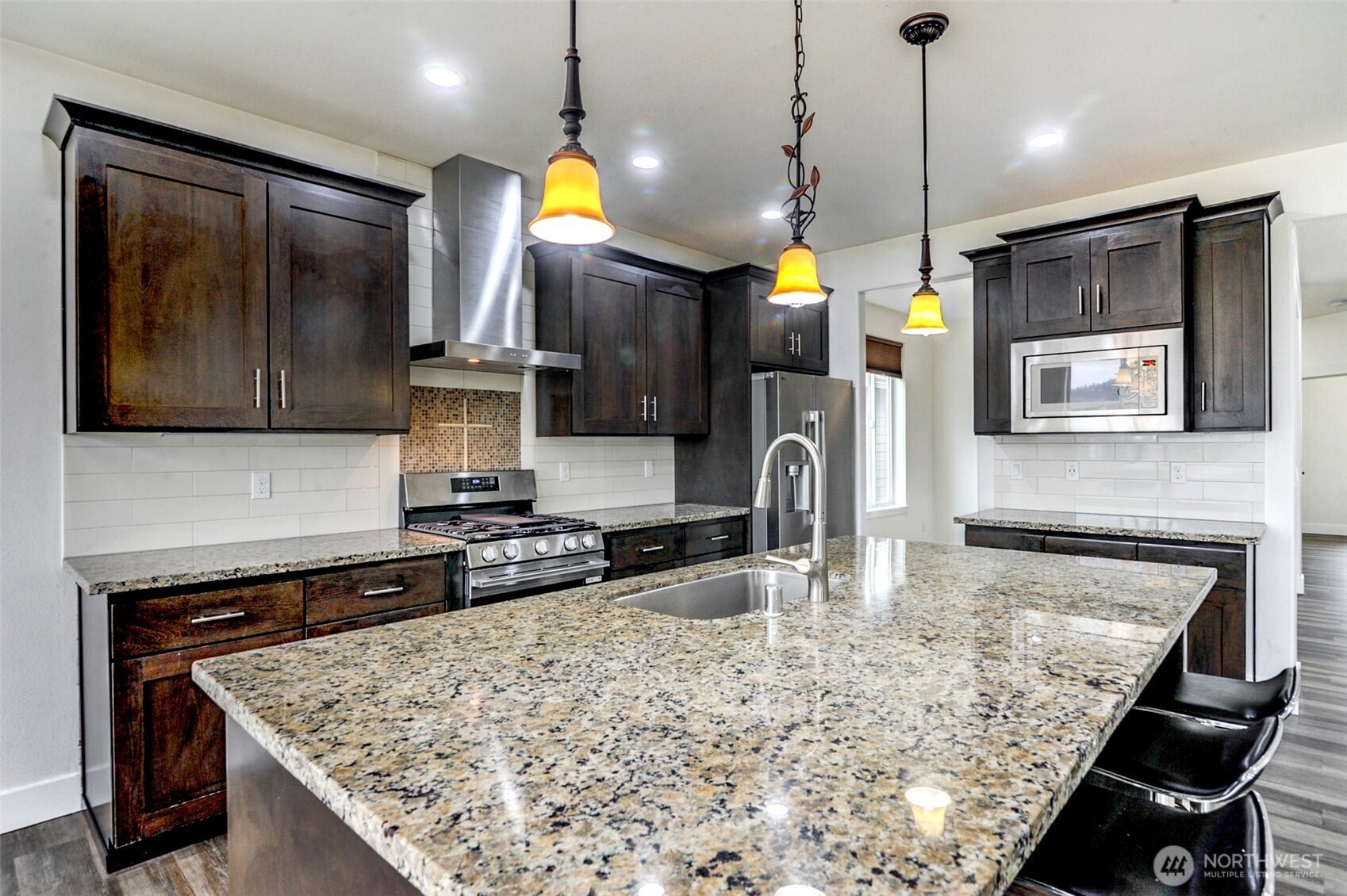 474 Sigrist Drive E, Enumclaw, WA 98022-9998