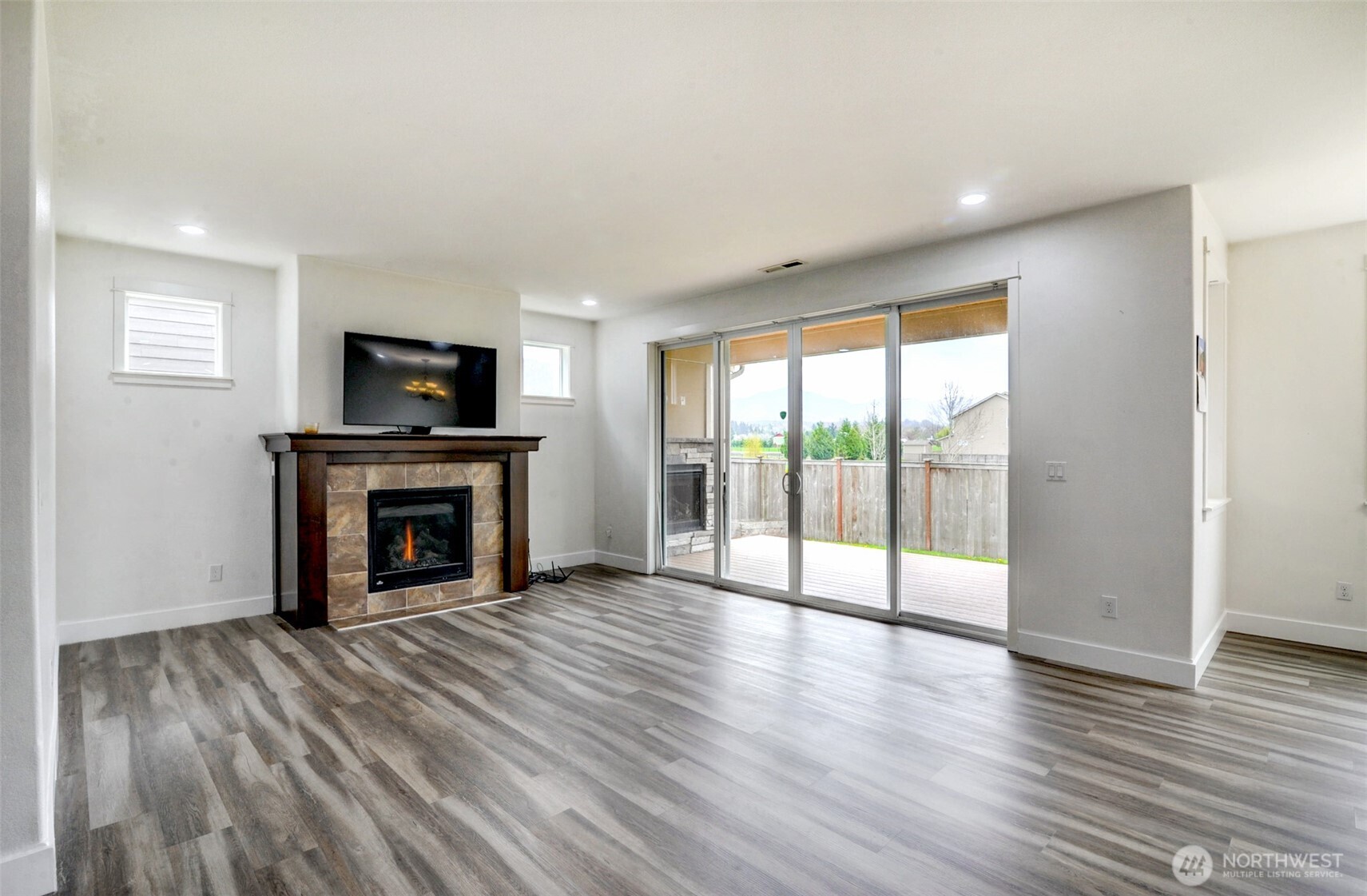 474 Sigrist Drive E, Enumclaw, WA 98022-9998