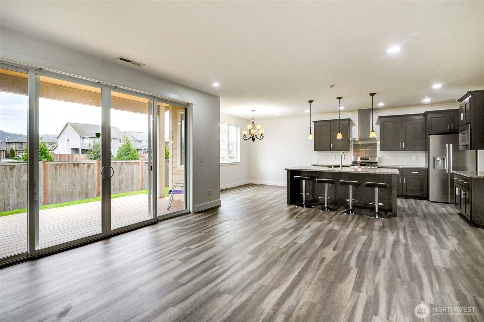 474 Sigrist Drive E, Enumclaw, WA 98022-9998