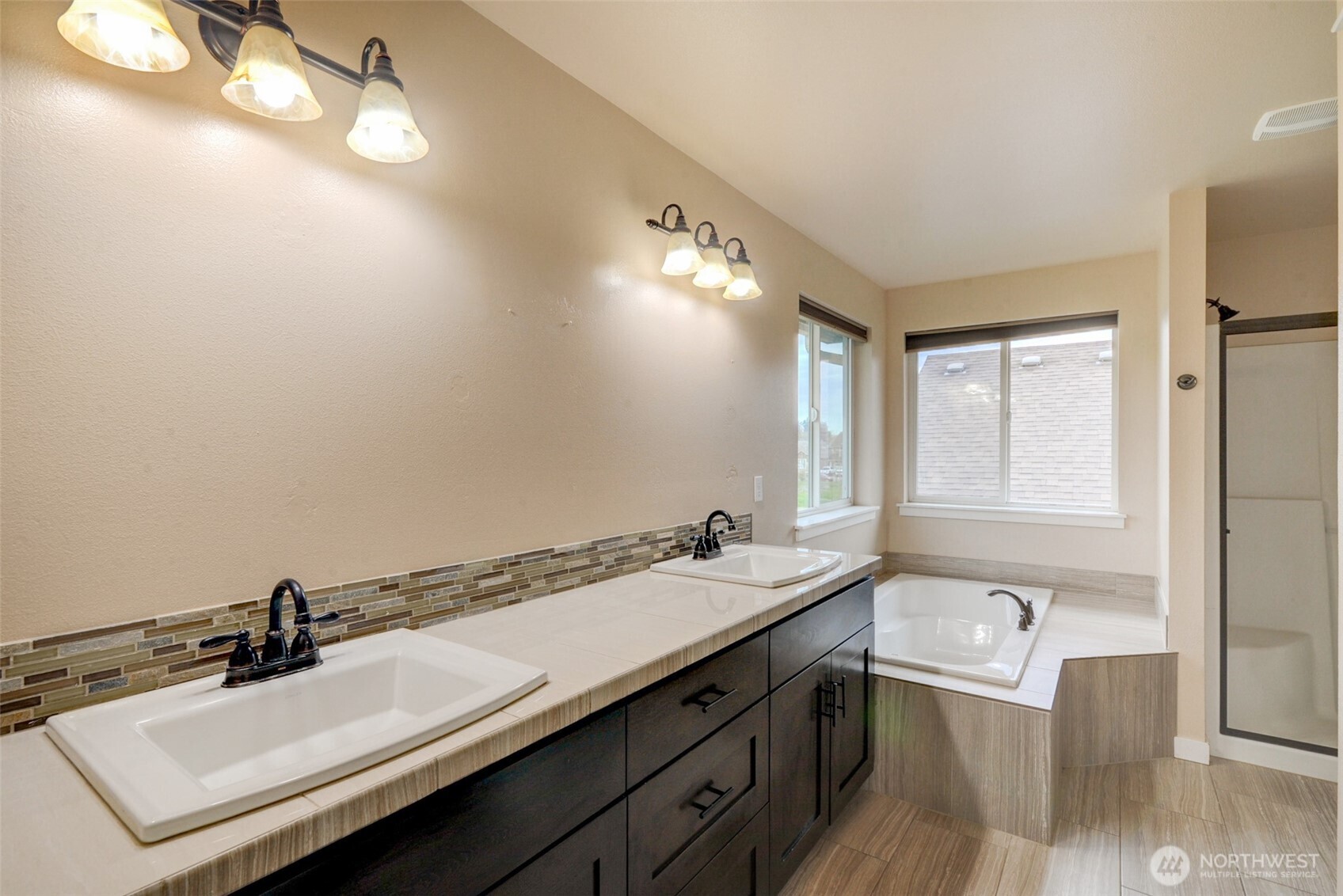 474 Sigrist Drive E, Enumclaw, WA 98022-9998