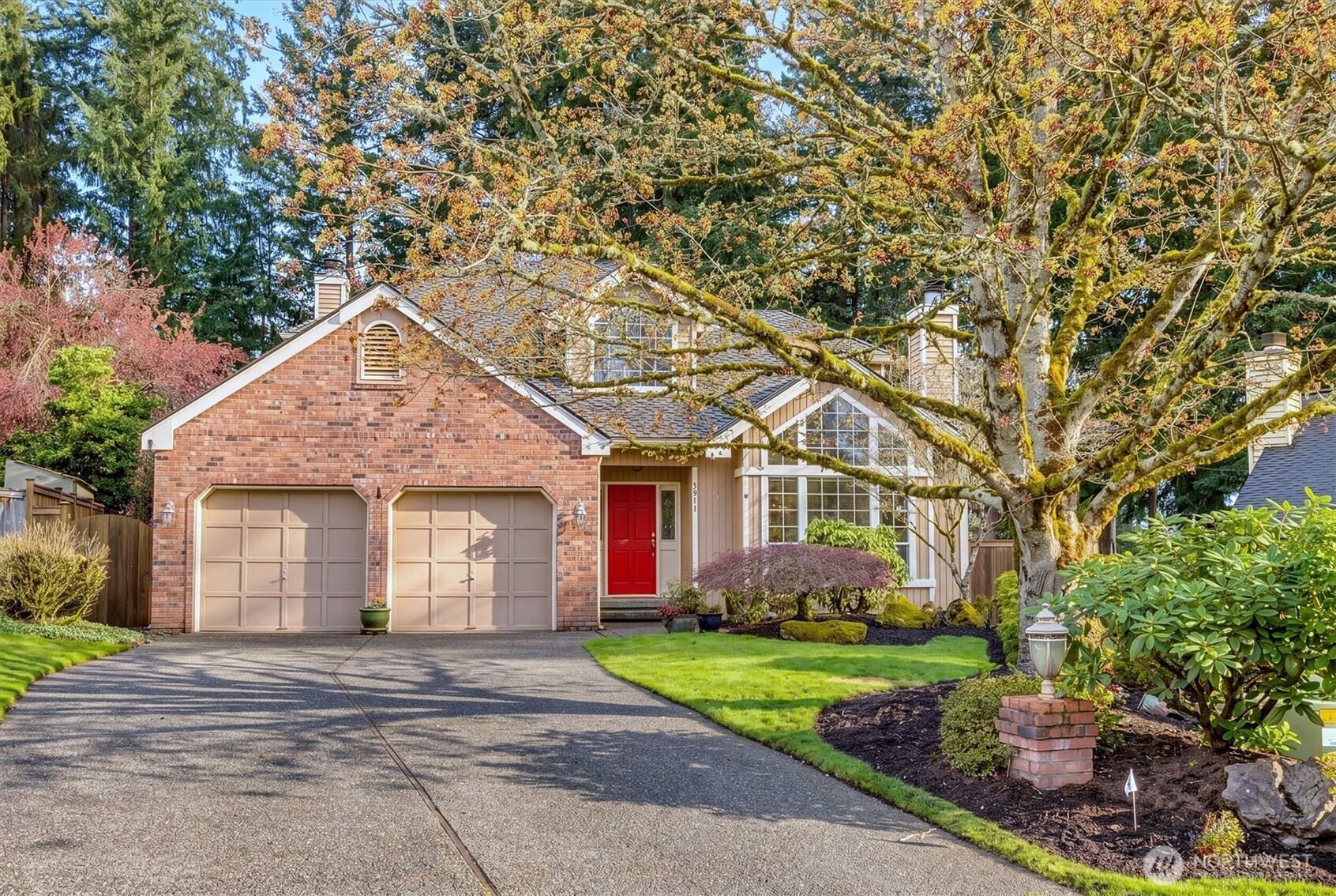 3911 240th Place SE, Sammamish, WA 98029