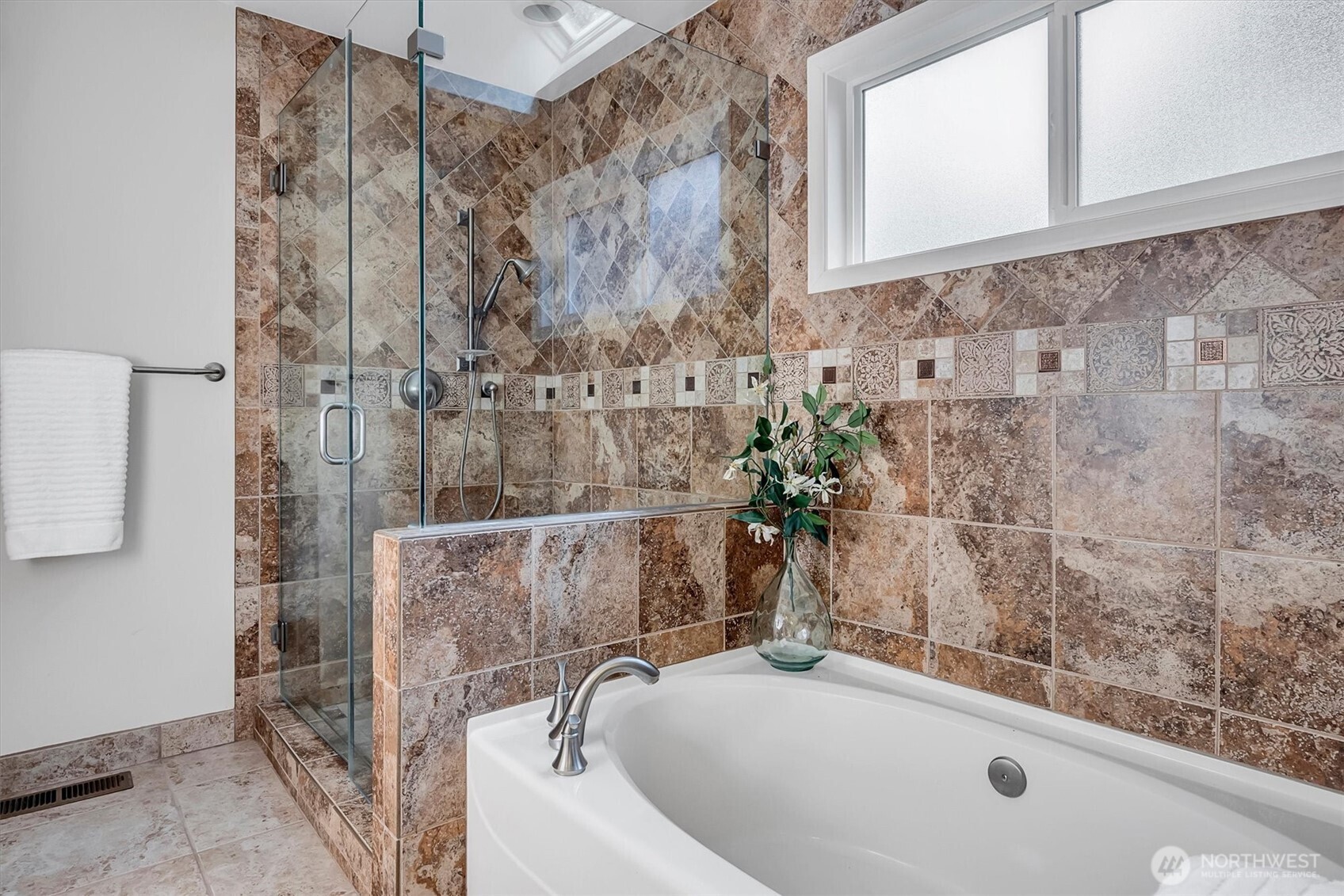 3911 240th Place SE, Sammamish, WA 98029