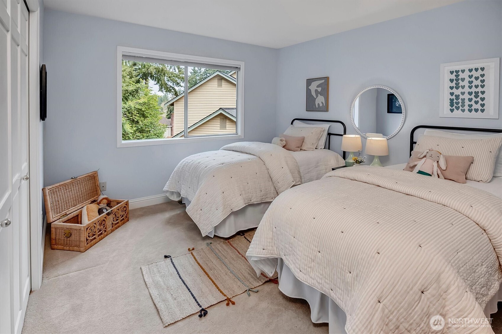 3911 240th Place SE, Sammamish, WA 98029