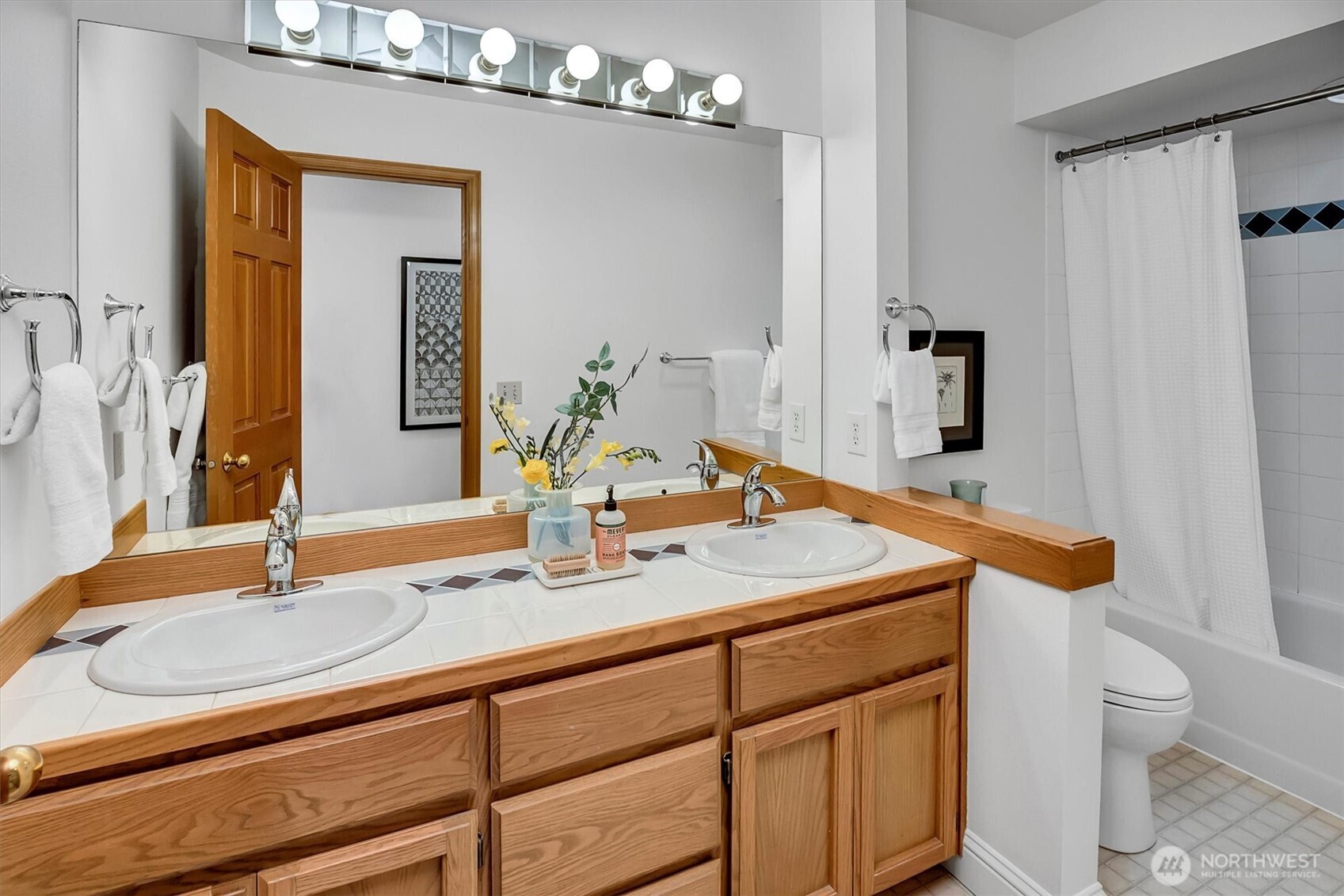 3911 240th Place SE, Sammamish, WA 98029