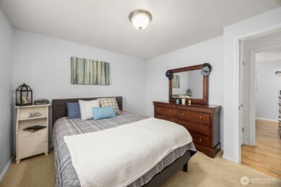 7627 NE 202nd Place , Kenmore, WA 98028 - Photo 17