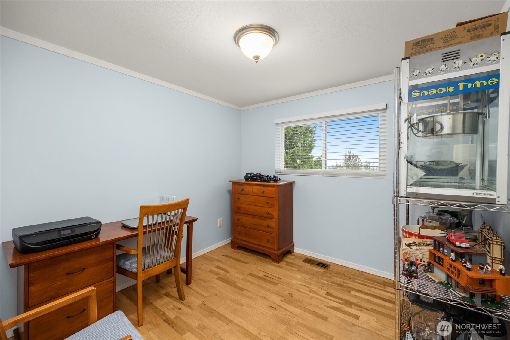 7627 NE 202nd Place , Kenmore, WA 98028