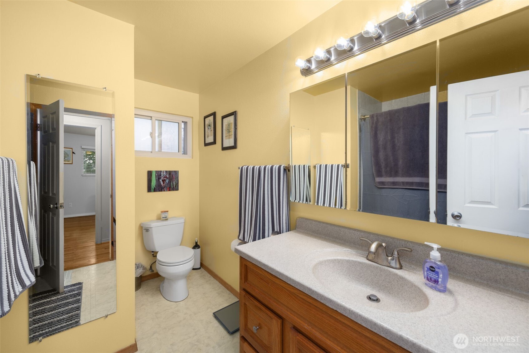 7627 NE 202nd Place , Kenmore, WA 98028