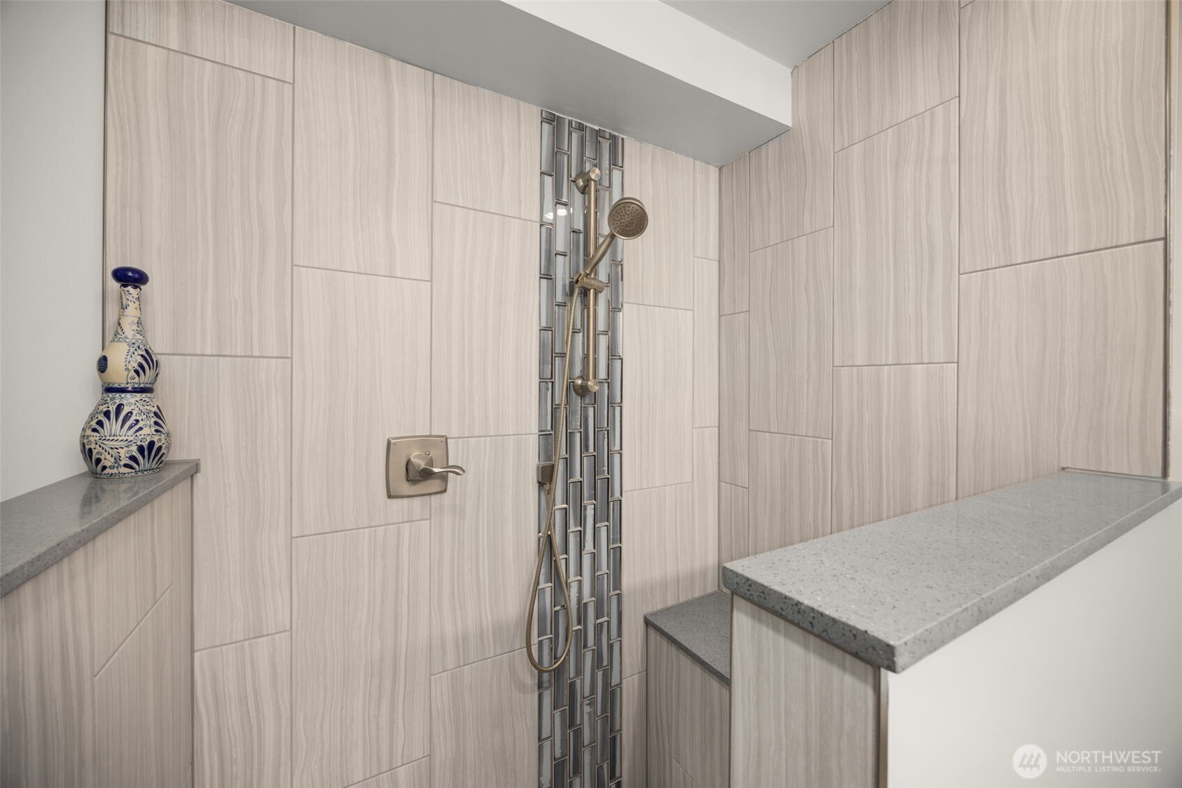 7627 NE 202nd Place , Kenmore, WA 98028