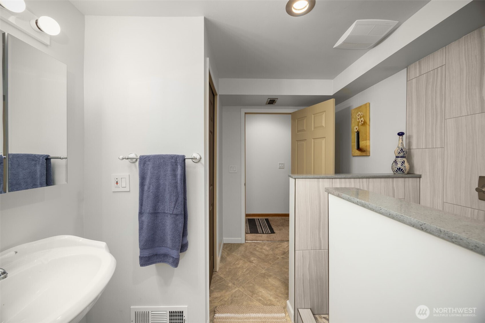 7627 NE 202nd Place , Kenmore, WA 98028