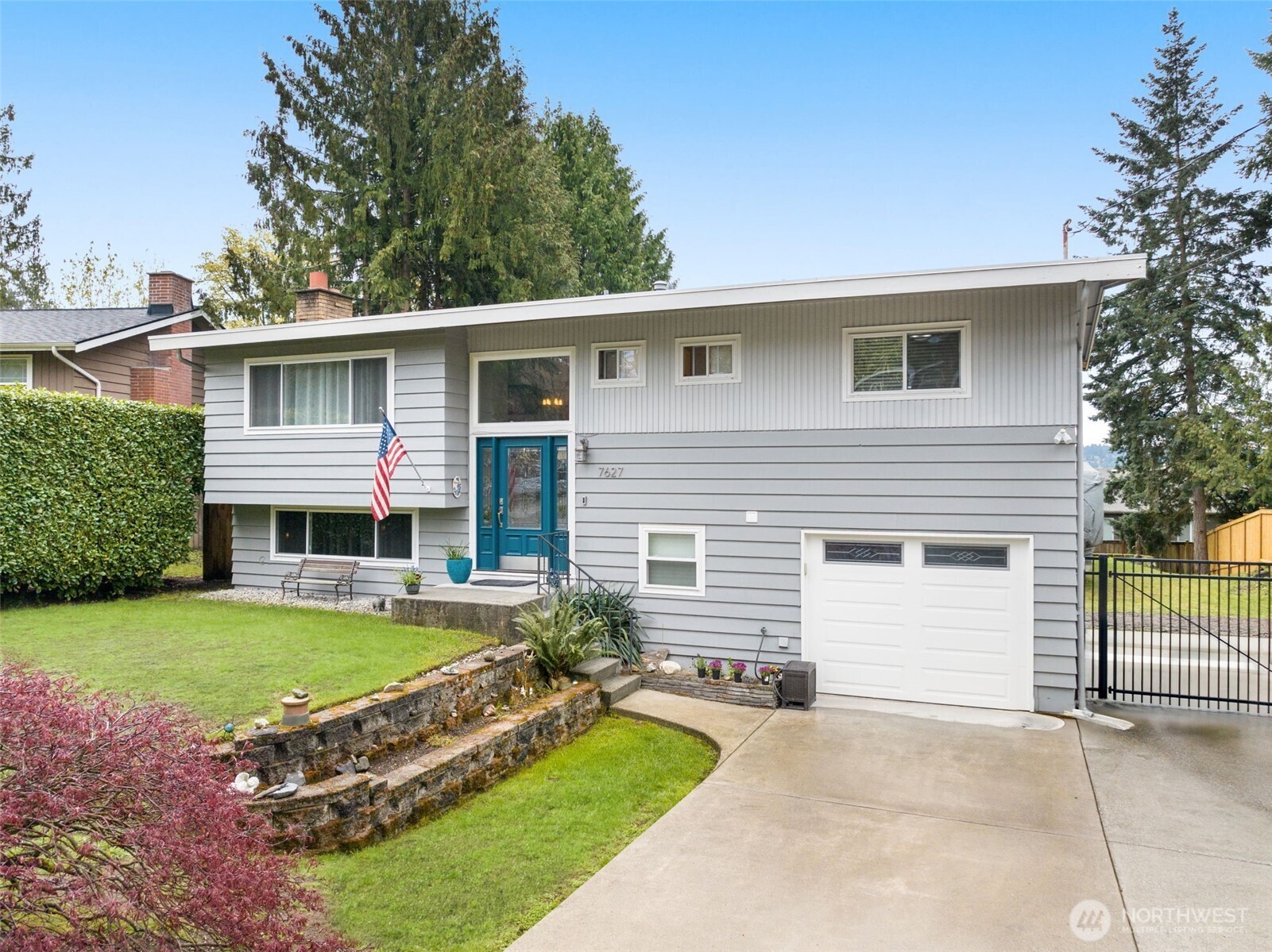 7627 NE 202nd Place , Kenmore, WA 98028