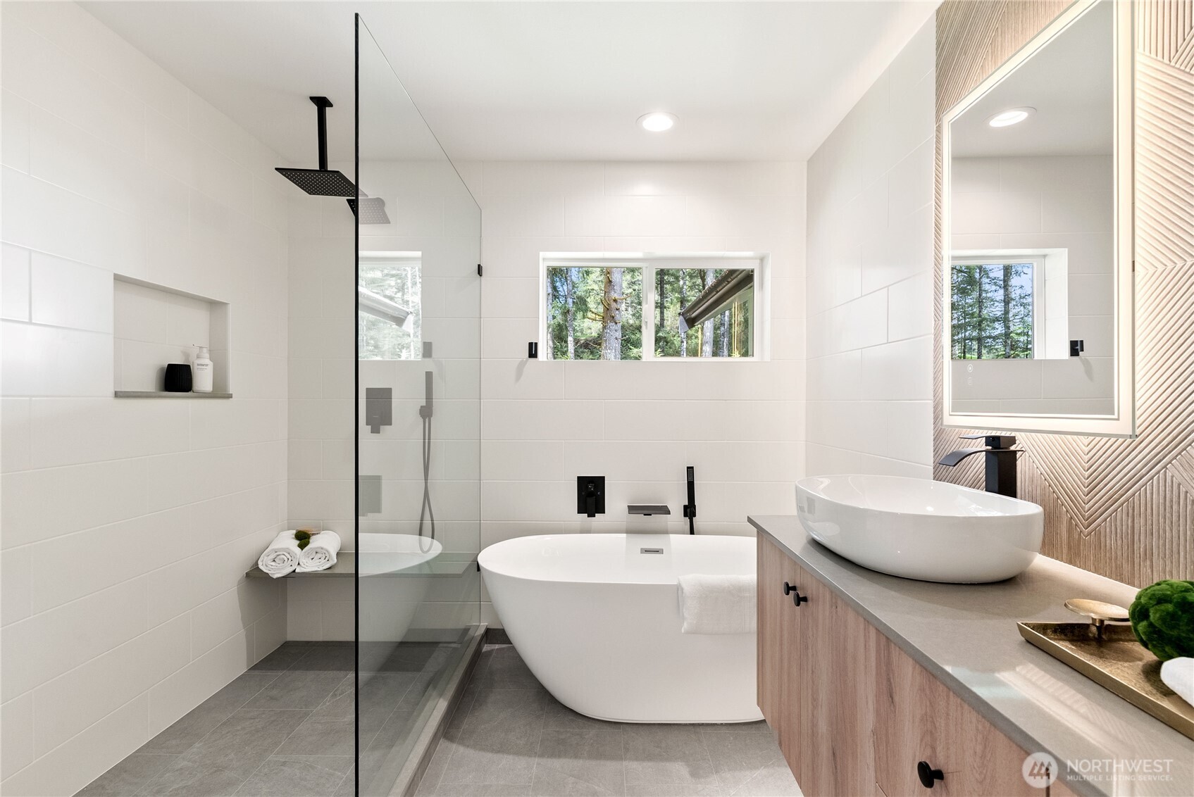 850 E Vine Maple Lane , Union, WA 98592
