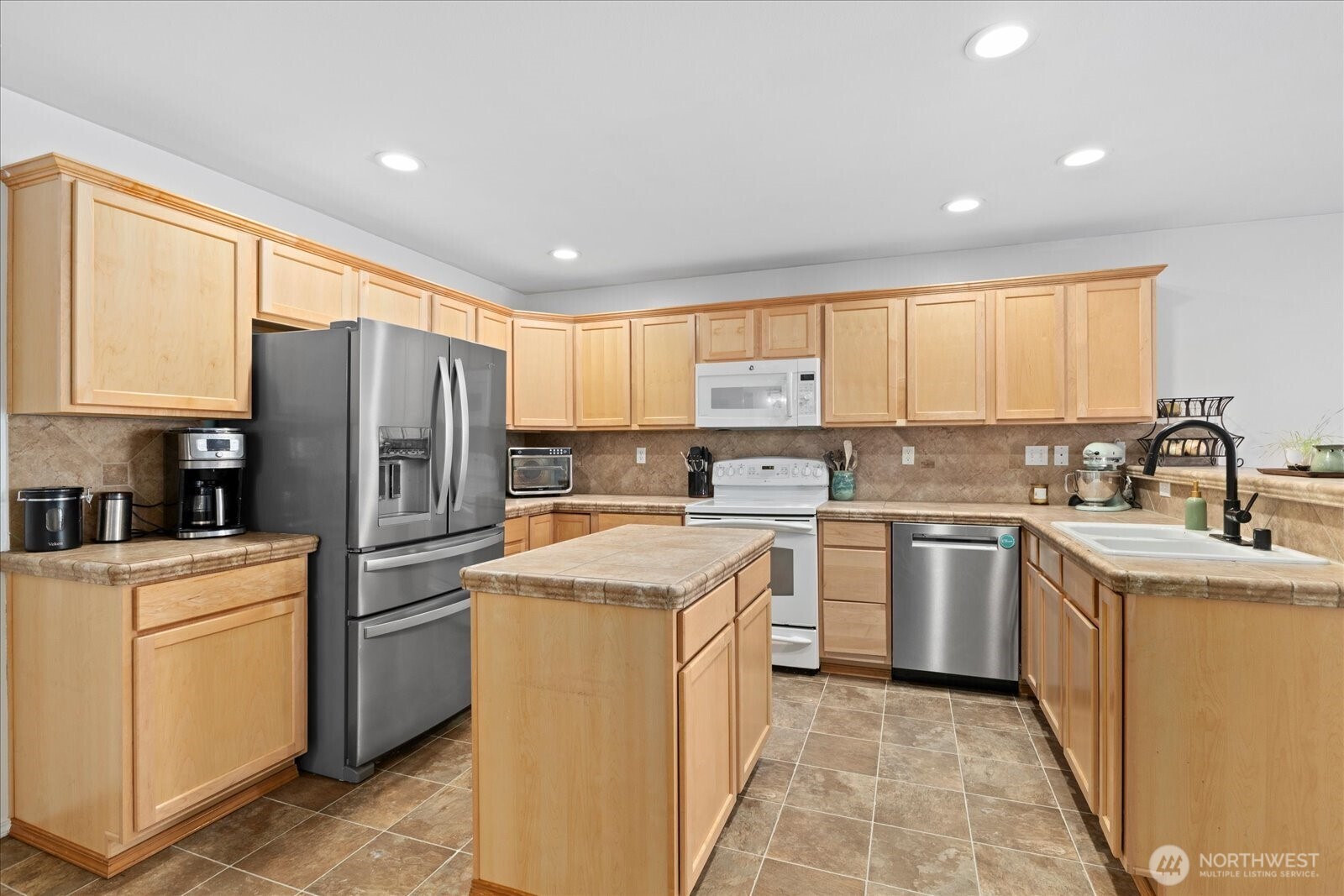 27708 Ridge Way , Stanwood, WA 98292