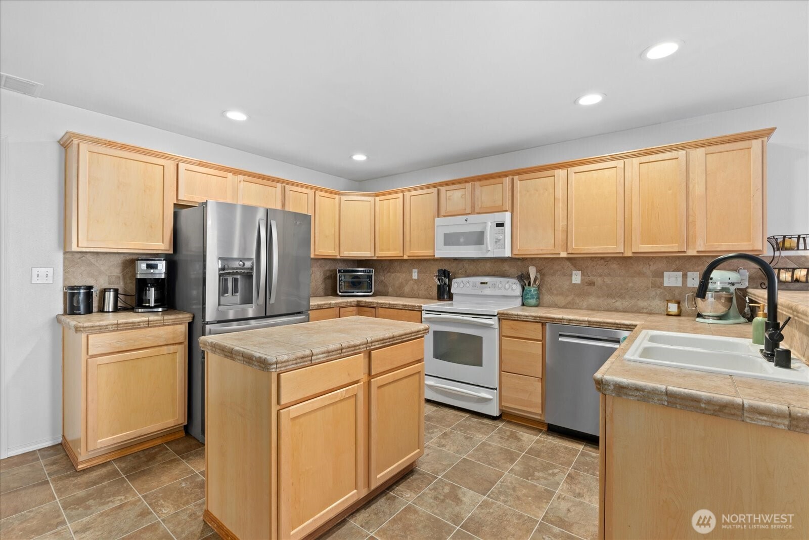 27708 Ridge Way , Stanwood, WA 98292