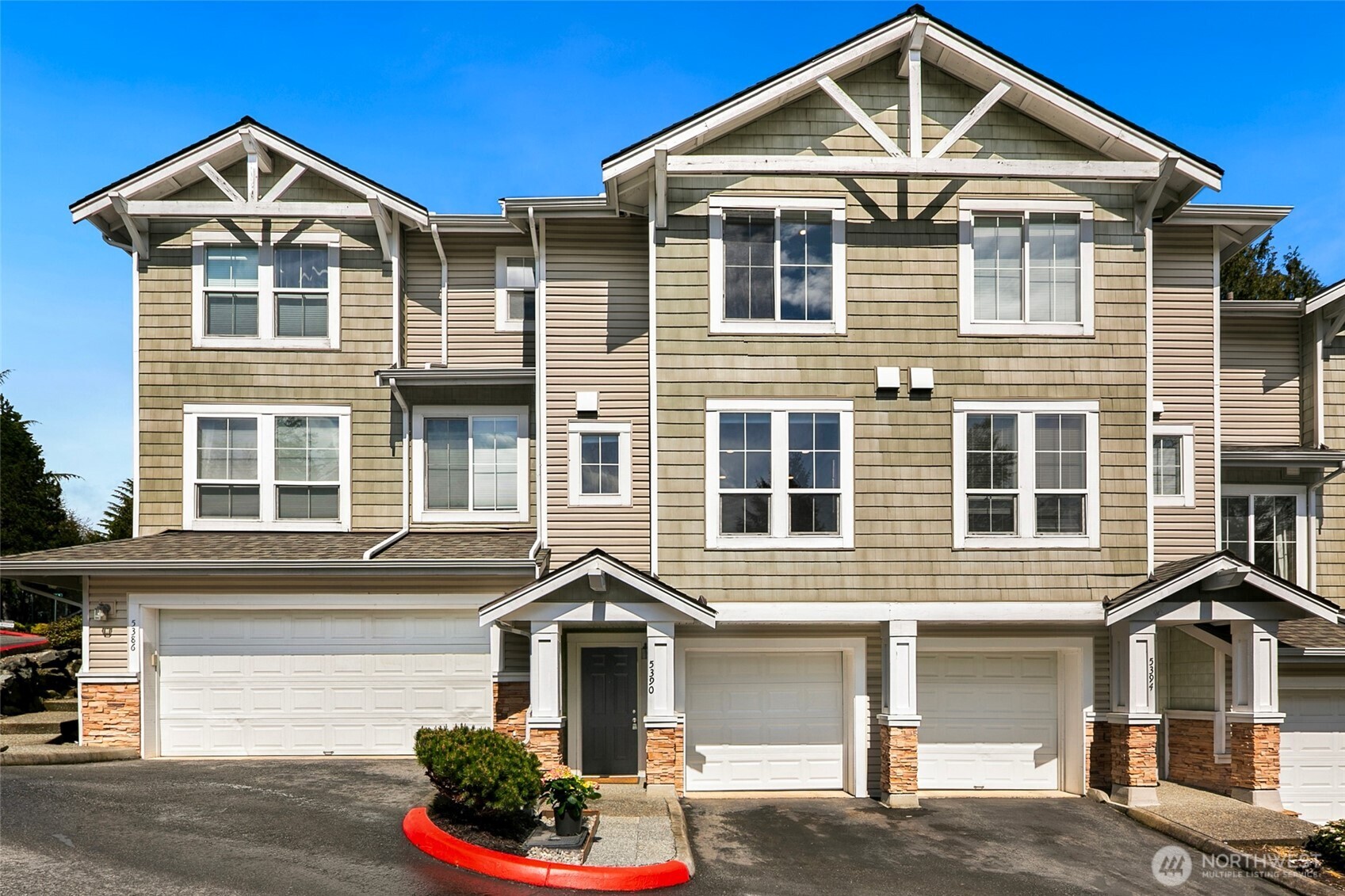 5390 237th Terrace SE #30-2, Issaquah, WA 98029
