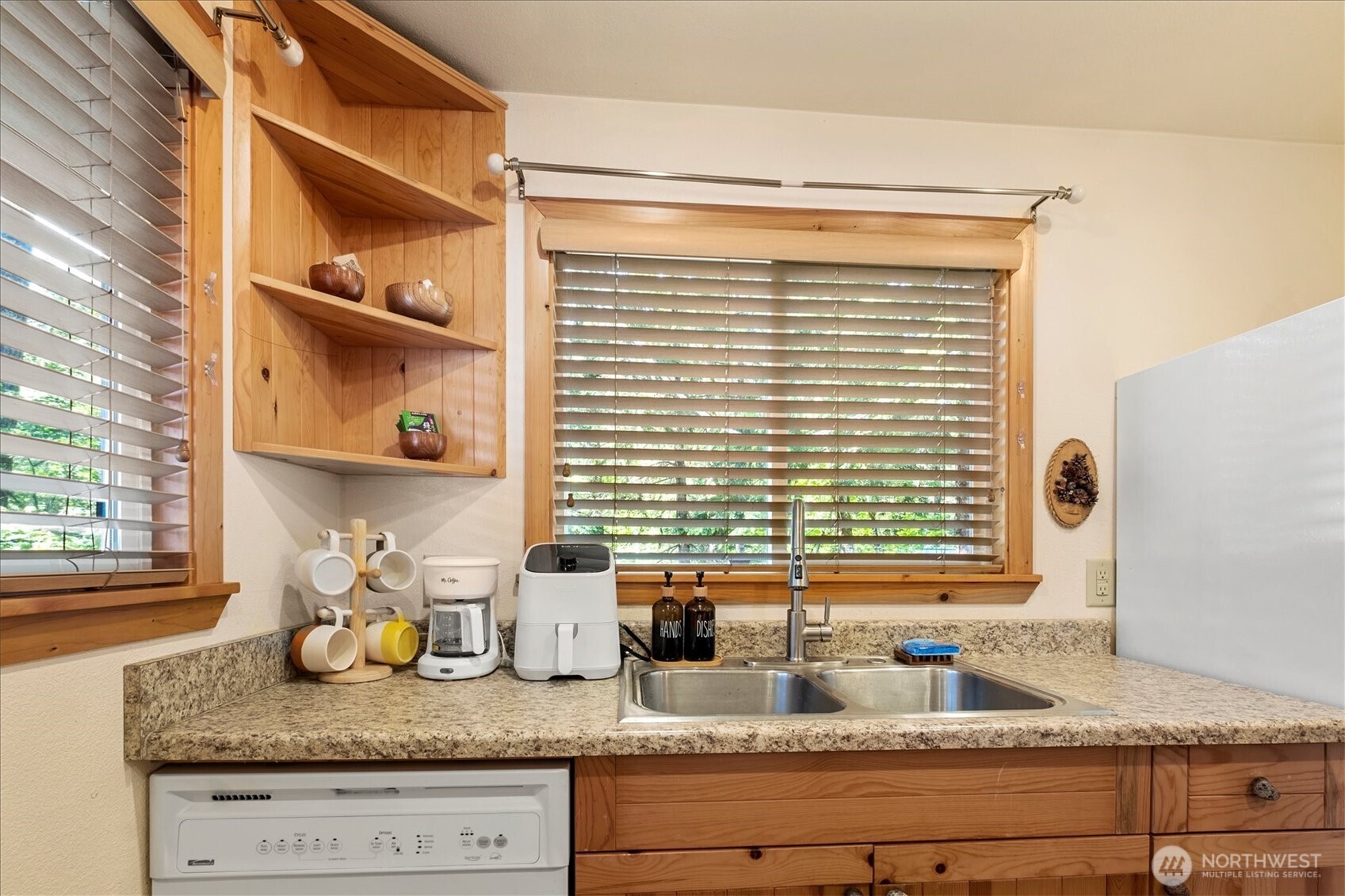 321 Paradise Drive , Ashford, WA 98304