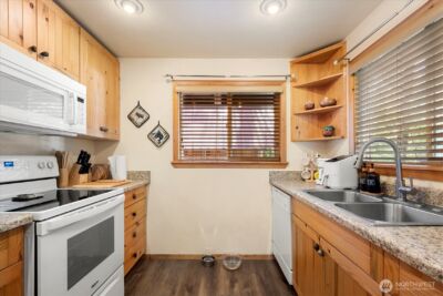 321 Paradise Drive , Ashford, WA 98304 - Photo 10