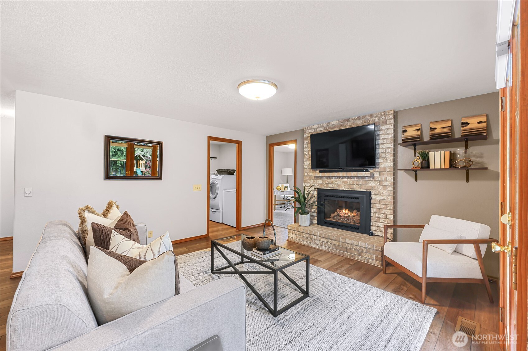 4221 Montgomery Place , Mount Vernon, WA 98274-8702