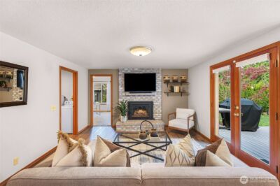 4221 Montgomery Place , Mount Vernon, WA 98274-8702 - Photo 10